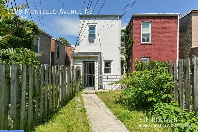 Building Photo - H Street Corridor Expansive Entertaining 3...