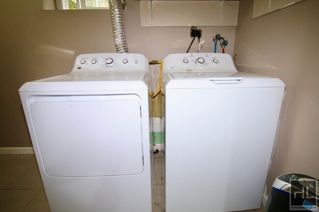 Building Photo - 219 STREET