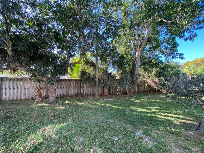 Building Photo - 715 2nd Ave S