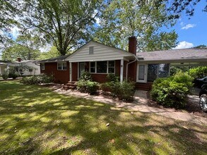 Building Photo - 191 Scenic Dr NE