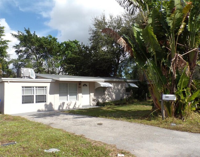 Primary Photo - 4 bedroom in Hollywood FL 33021