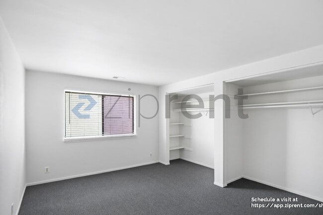 Building Photo - 740 Hollyhock Dr