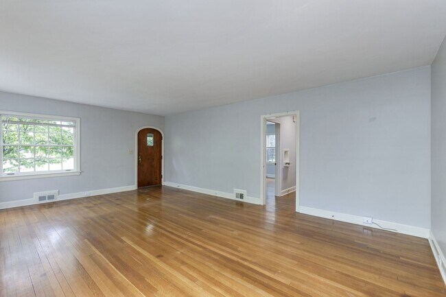 Building Photo - 915 Winston Pl