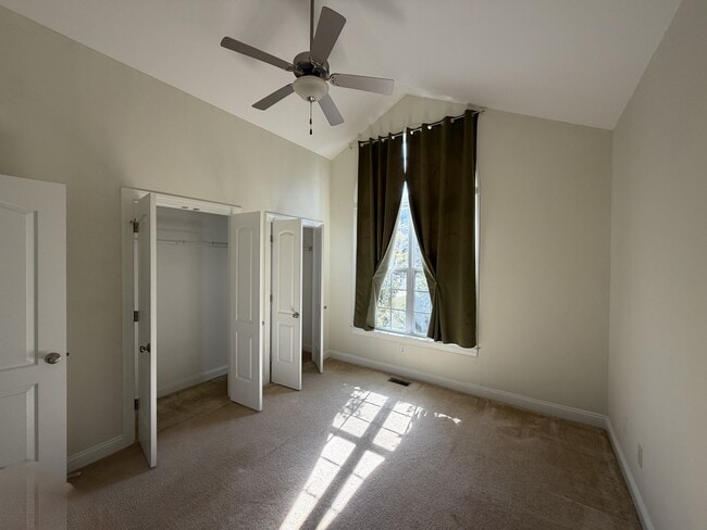 Building Photo - 1908 Limerick Ln