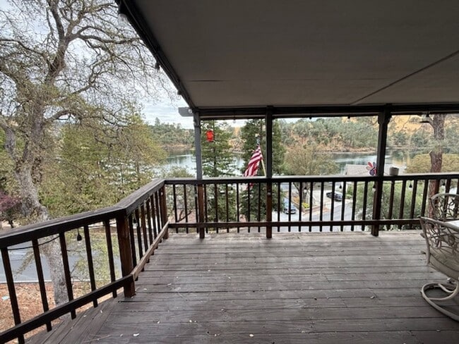 Building Photo - Cozy 3BD/2BA Single-Family in Copperopolis with Lake Views!