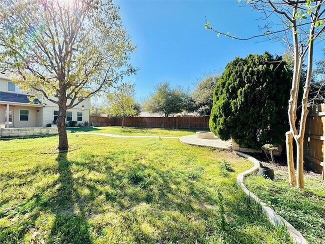 Building Photo - 2800 Canyon Valley Run