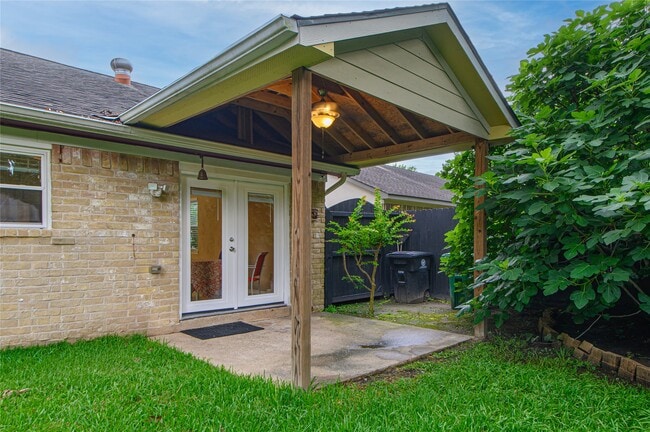 Building Photo - 4110 Garden Springs Dr