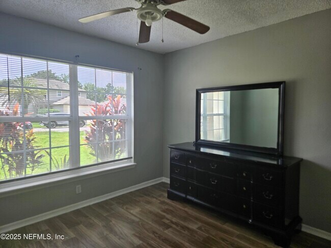 Building Photo - 2715 Lantana Lakes Dr