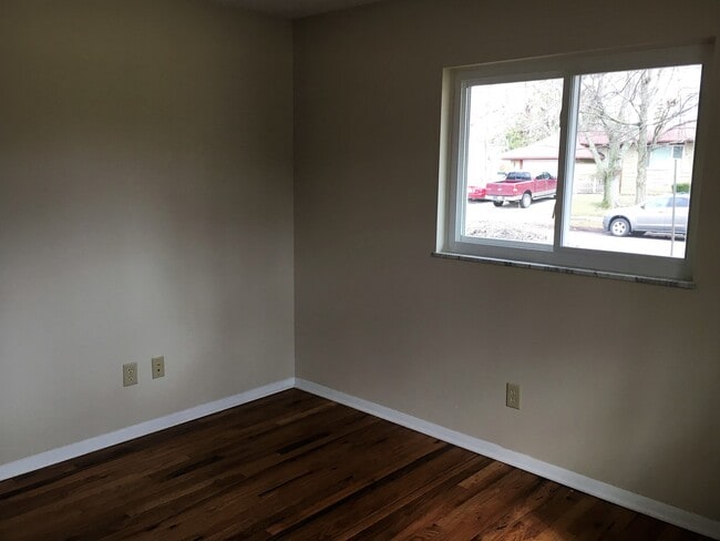 Building Photo - **3-BEDROOM/2-BATH RANCH W/ 2-CAR GARAGE!**