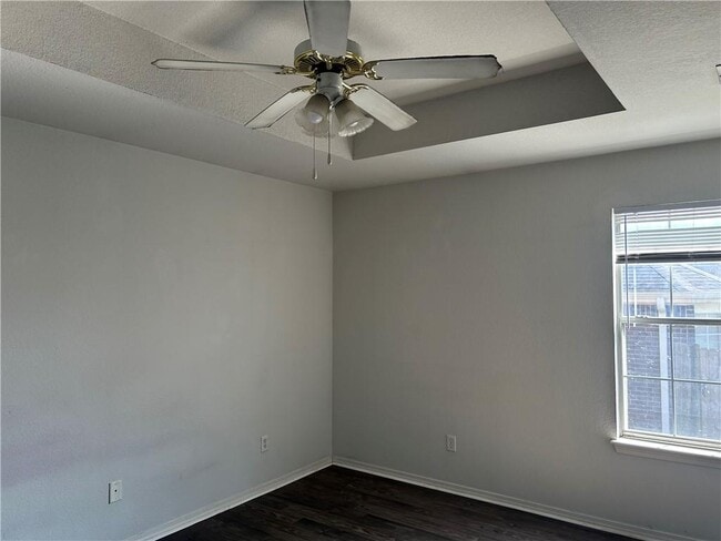 Building Photo - 1239 China Berry Ln