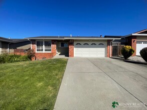 Building Photo - Spacious Four Bedroom Home in Westborough ...