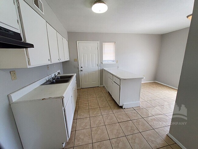 Building Photo - 3992 Ashview Cove
