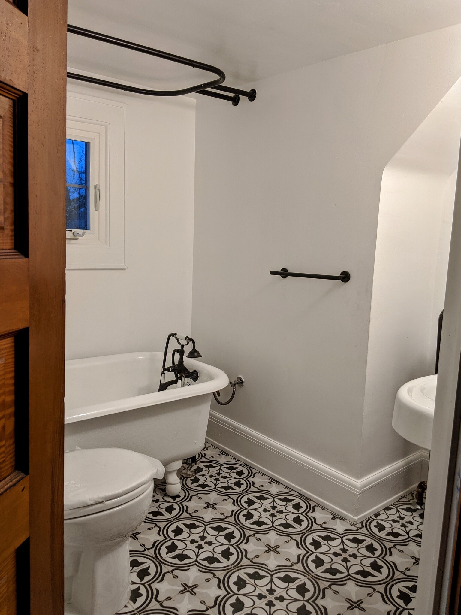 Building Photo - 2387 Woodmere Dr