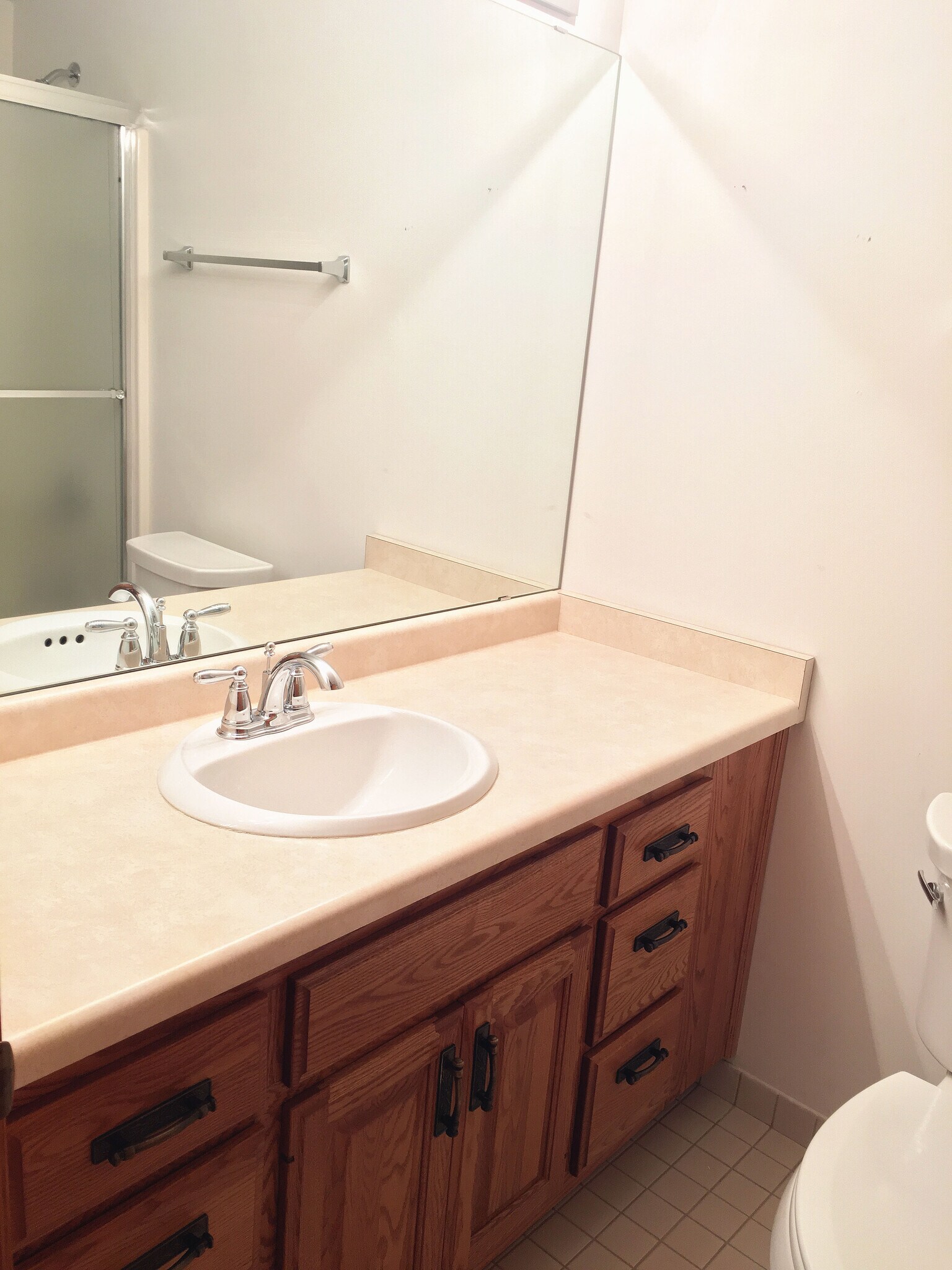 bathroom - 220 S Broadway