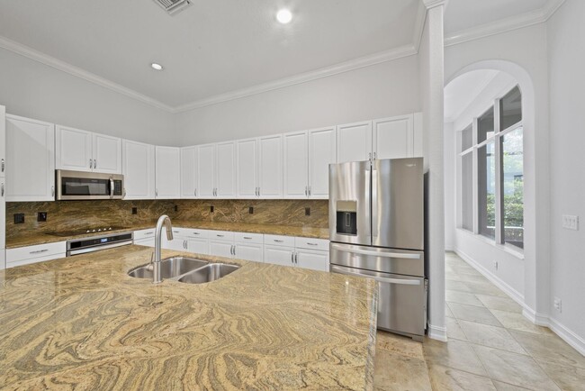Building Photo - 12520 NW 79th Manor