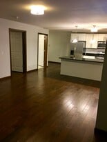 Building Photo - 143 S Main St