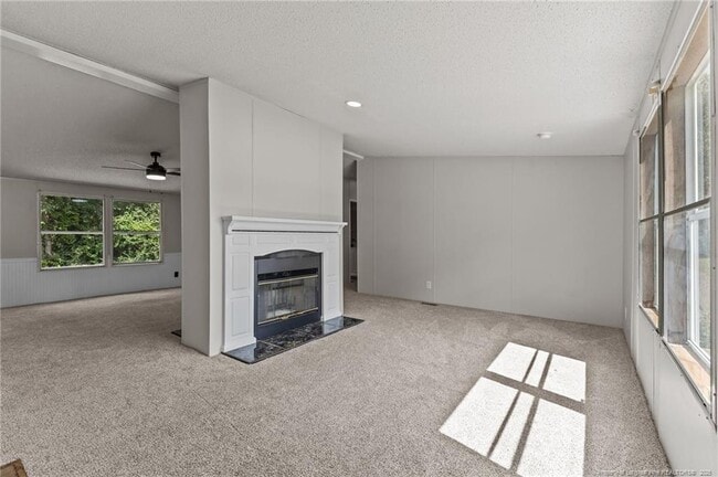 Building Photo - 97 Turf Dr