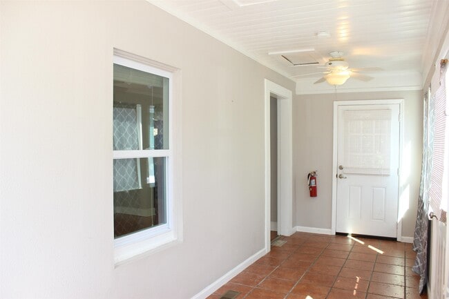 Building Photo - 1416 N Adams St
