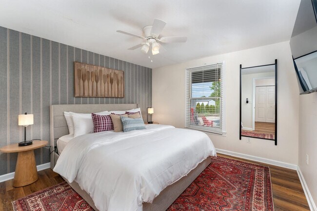 Building Photo - 2224 Brevard Rd