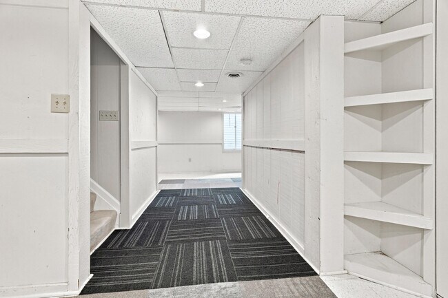 Building Photo - 5141 Buckingham Pl Dr