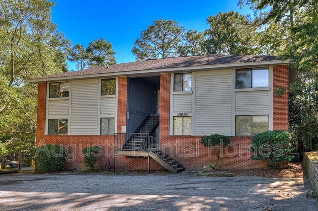 Building Photo - 2806 Thomas Ln