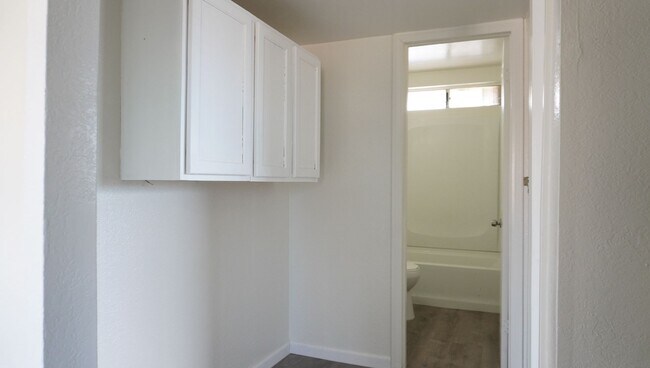 Building Photo - NOR139