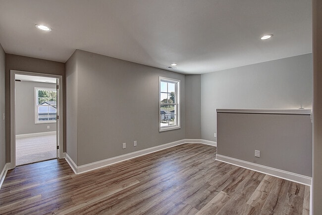 Building Photo - 330 Pauline Ingle Dr