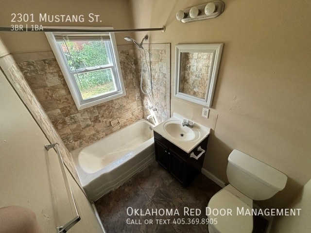 Building Photo - 2301 Mustang St