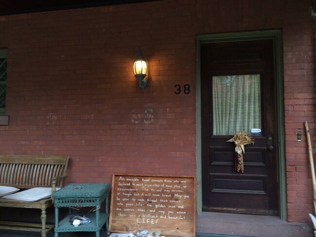 Building Photo - 38/40 Kenyon