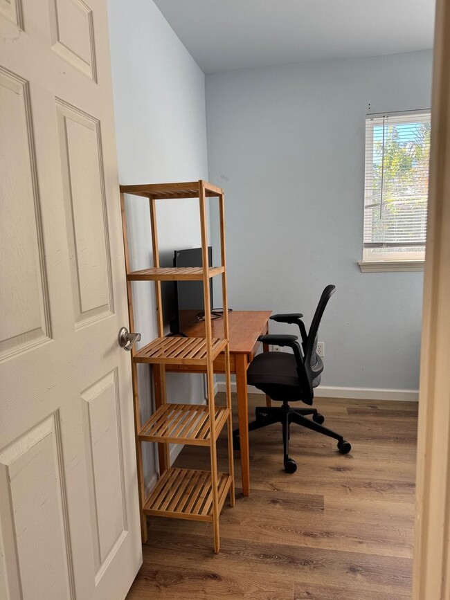 Building Photo - For Rent – Legends at Maui Lani | Spacious 4-Bedroom, 2.5-Bath Home