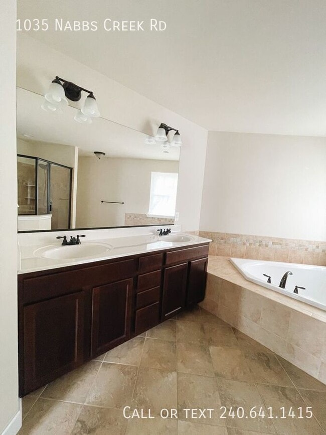 Building Photo - 1035 Nabbs Creek Rd