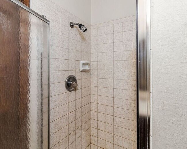 Building Photo - Wonderful 3 Bedroom Townhouse in Cedar Terrace