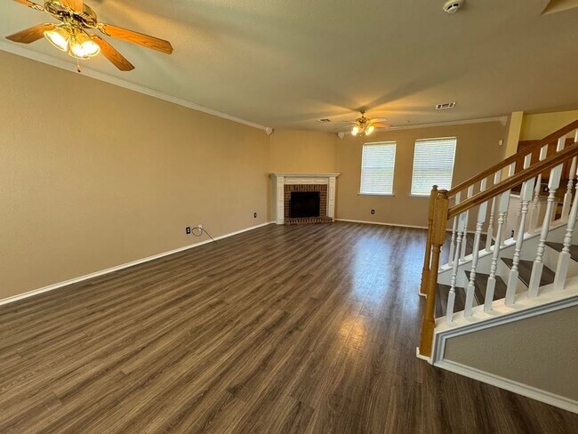 Building Photo - 217 Tepee Dr