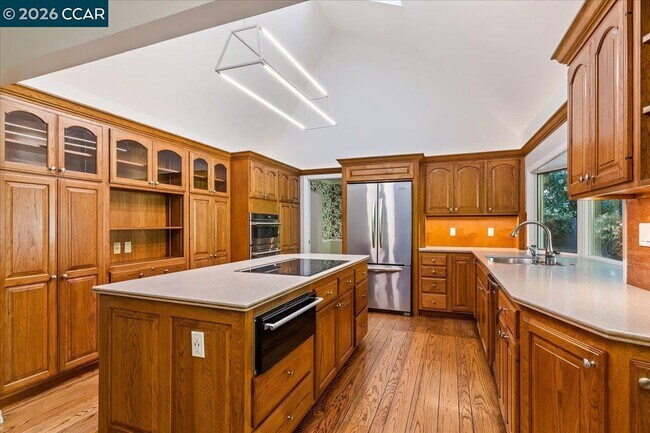 Building Photo - 539 Dalewood Dr