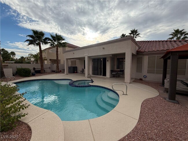 Building Photo - 96 Rancho Maria St