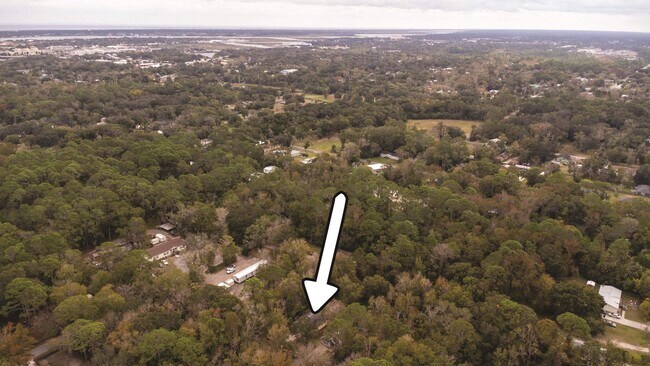 Building Photo - 841 Helen St