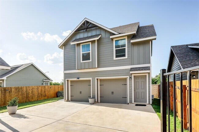 Building Photo - 1545 Cobblecrest Ln