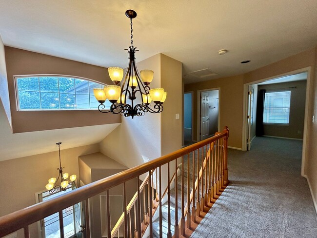 Building Photo - Spacious 3Bd Home in the Broadlands