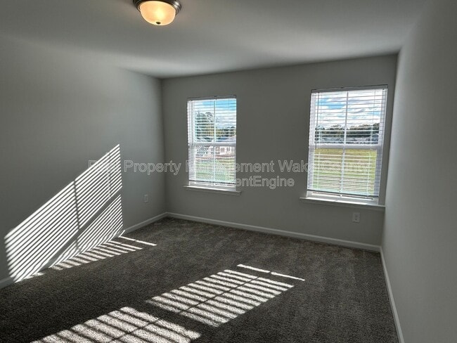 Building Photo - 381 Fosterton Cottage Wy