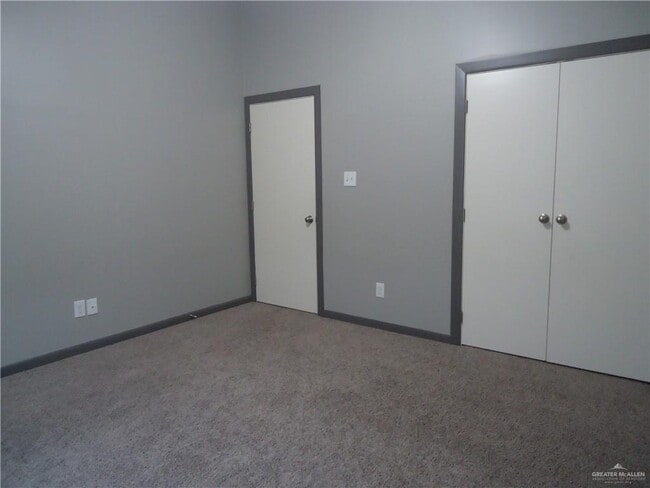 Building Photo - 5239 Shalom Dr