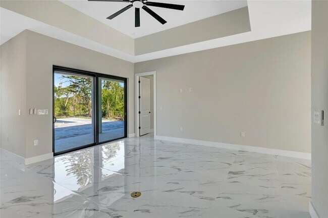 Building Photo - 212 Fairway Rd