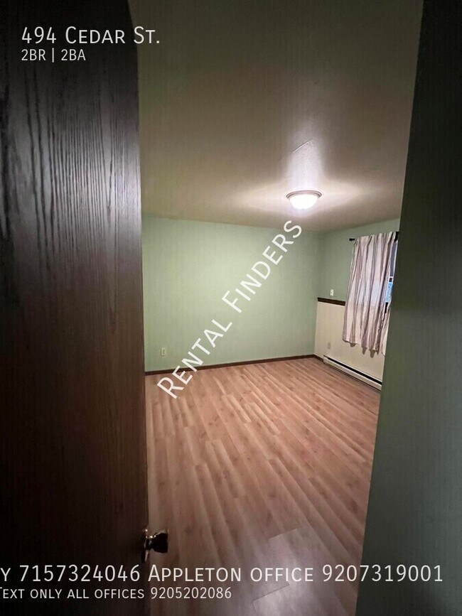 Building Photo - 494 Cedar St