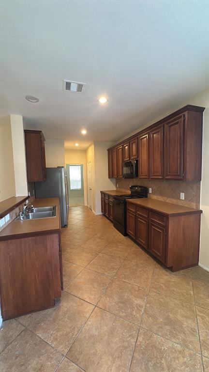 Building Photo - 4923 Lake Gladewater Ct