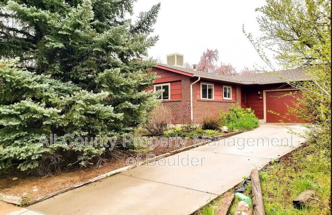 Building Photo - 1280 Linden Ave