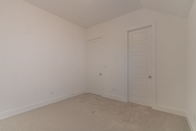 Building Photo - 1408 Plum Tree Way