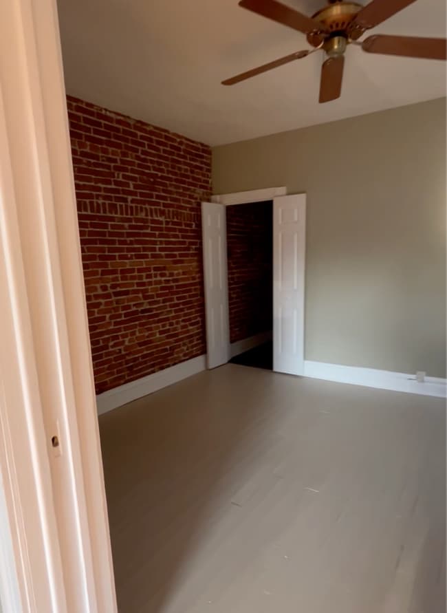 Building Photo - 1112 Tamm Ave