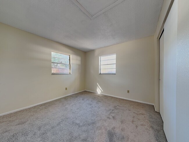 Building Photo - 15696 Bolesta Rd