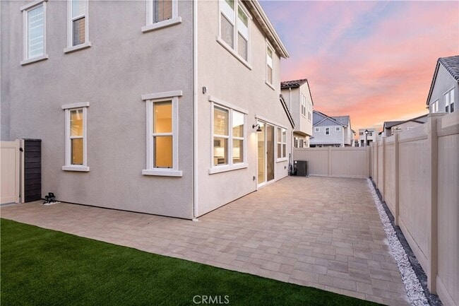 Building Photo - 641 Jasper St