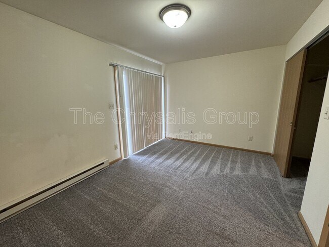 Building Photo - 1101 Carrie Ln