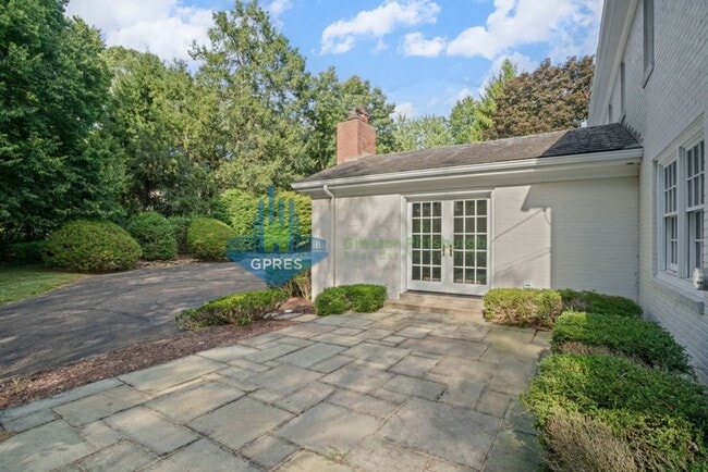 Building Photo - Elegant Fox Chapel 4-Bedroom, 3.5-Bath Home